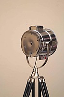 INDUSTRIAL STYLE TRIPOD FLOOR LAMP INDUSTRIAL STYLE TRIPOD FLOOR LAMP