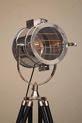 INDUSTRIAL STYLE TRIPOD FLOOR LAMP