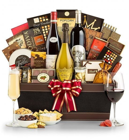 CHRISTMAS HAMPERS